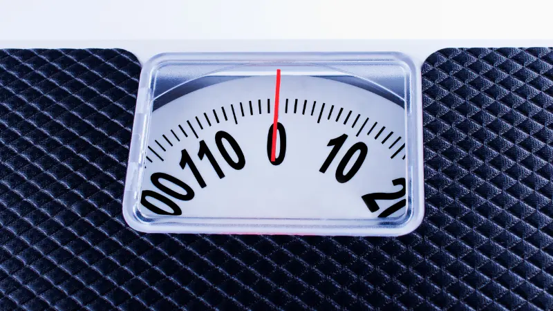 体重計と体組成計の違い：昔ながらのメーター式の体重計